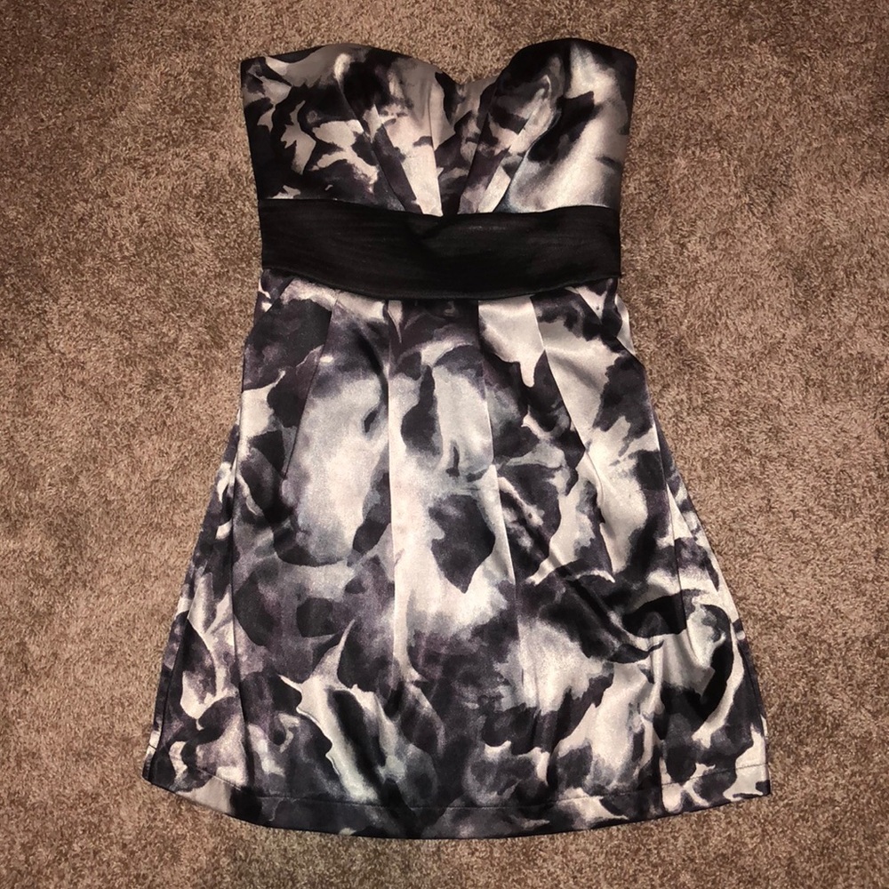 Trixxi strapless dress
